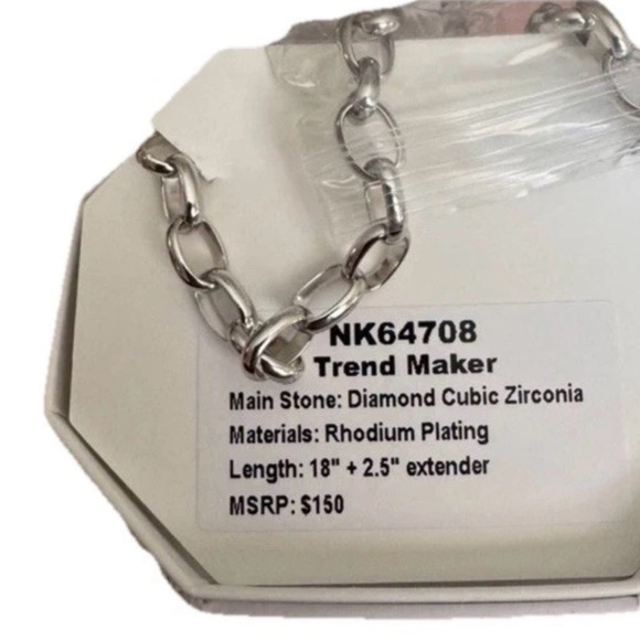 Bomb Party Trend Maker Lock Necklace - Picture 2 of 2